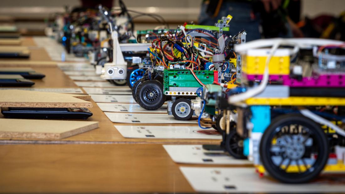 Technik und tüfteln: Internationaler Roboter-Wettbewerb lud Nachwuchs zum Mi(n)tmachen ein